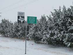 Another picture taken about 15 miles northeast of Plainview on 13 March 2009. The picture is courtesy of Chad and Lindy Casey. Click on the image for a larger view.