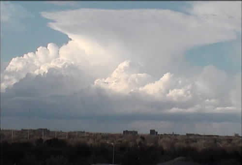 Picture of a thunderstorm located north of Lubbock on Saturday evening (12 April 2009). Click on the picture for a larger view.