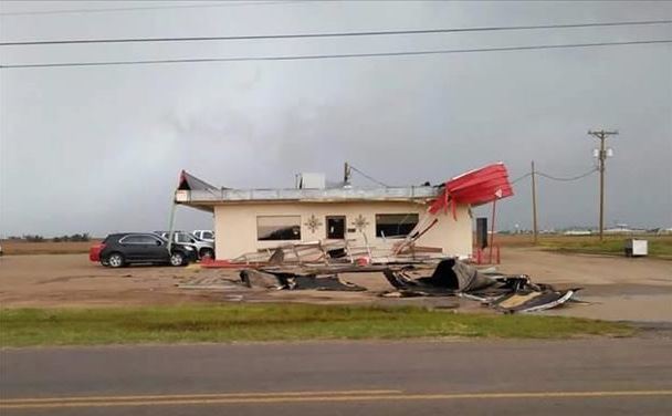 Awning damage to Arranda Mexican Restaurant in Slaton, courtesy of Dorthy Simental and KCBD.