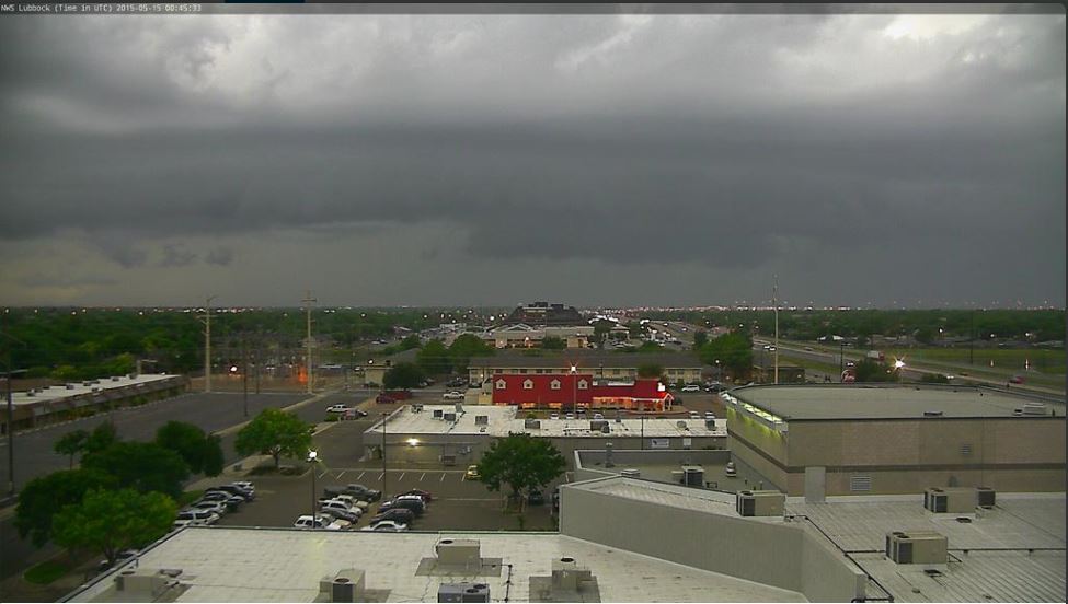 Approaching shelf cloud from the NWS Lubbock office webcam.