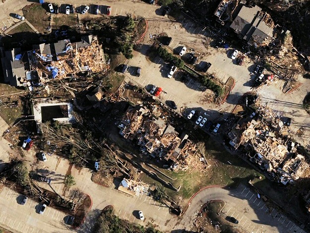 A year after tornado, Baxter Springs trying to move on, Local News