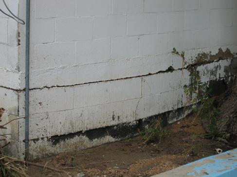 House with a cracked foundation