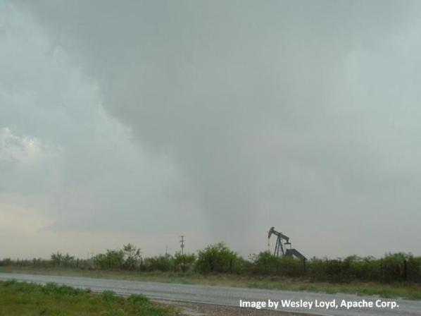Image of tornado #2 taken at 1:23 pm CDT by Wesley Loyd