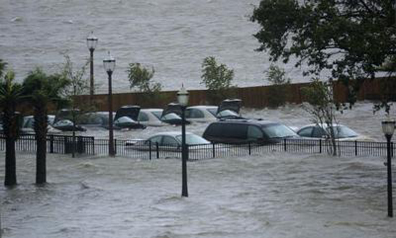 hurricane katrina damage people