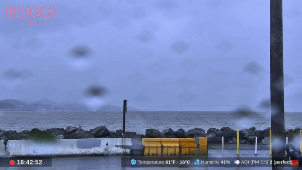 Video of lightning hitting the Golden Gate.