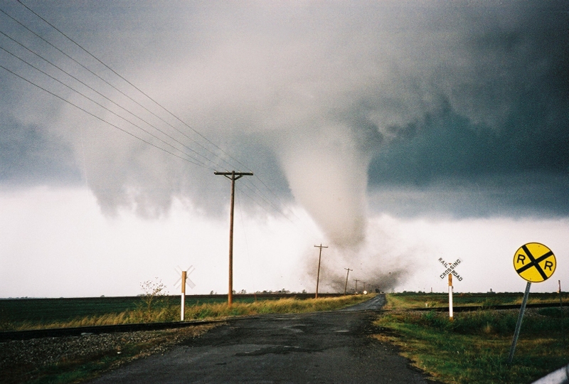 Photo of the October 9, 2001 Cordell, OK F3 Tornado