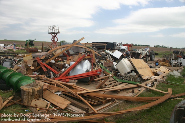 Mobile home destroyed north of Braman