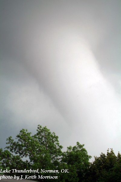 Tornado approaching Lake Thunderbird, OK on May 10, 2010