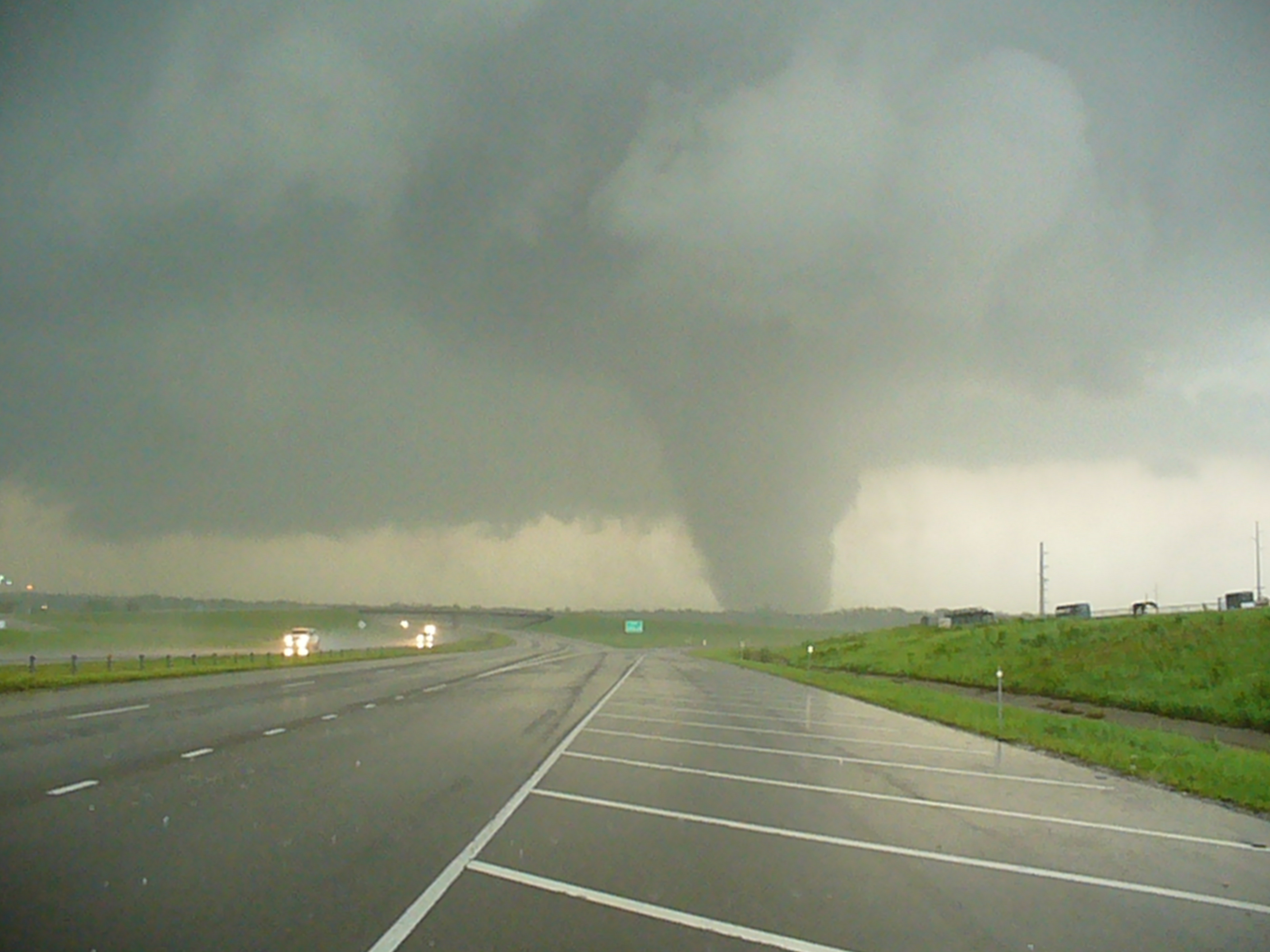 Photo of the May 19, 2013 Lake Thunderbird-Shawnee, OK EF-4 Tornado