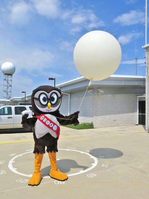 radar located at the NWS Lake Charles Forecast Office.