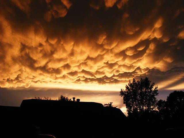 Mammatus clouds near Nortonville, KY