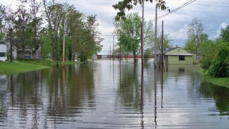 Photo of flooding in Metropolis, IL along the Ohio River