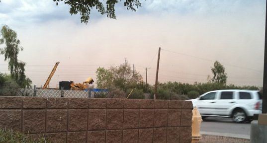A dust storm approaches Tempe, AZ, a result of the incoming outflow boundaries.