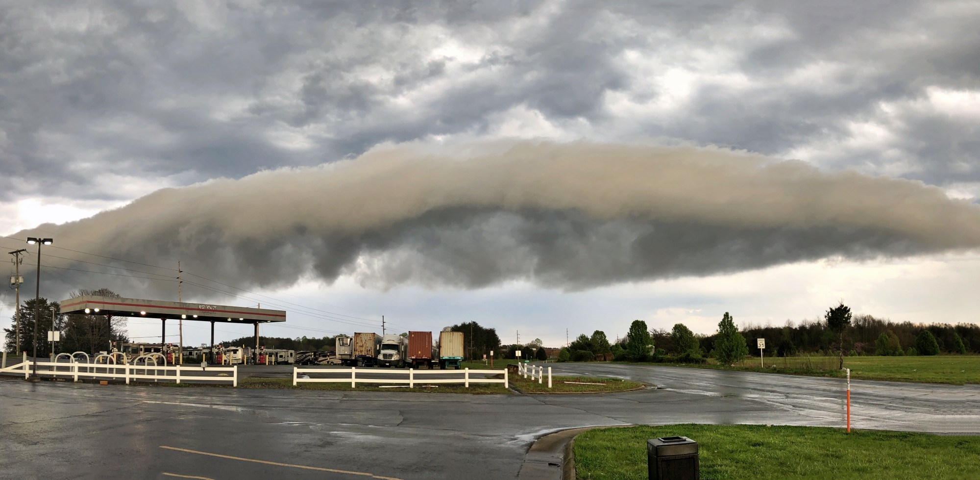 Roll cloud April 9th in Martinsville VA