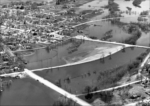 Floodwaters from the Mississippi River affect portions of Clinton, Iowa in April 1965. Photo by the National Weather Service.