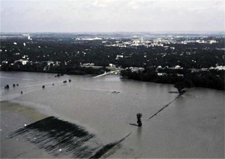 Kansas River flooding at Manhattan, Kansas (photo taken by the USGS)
