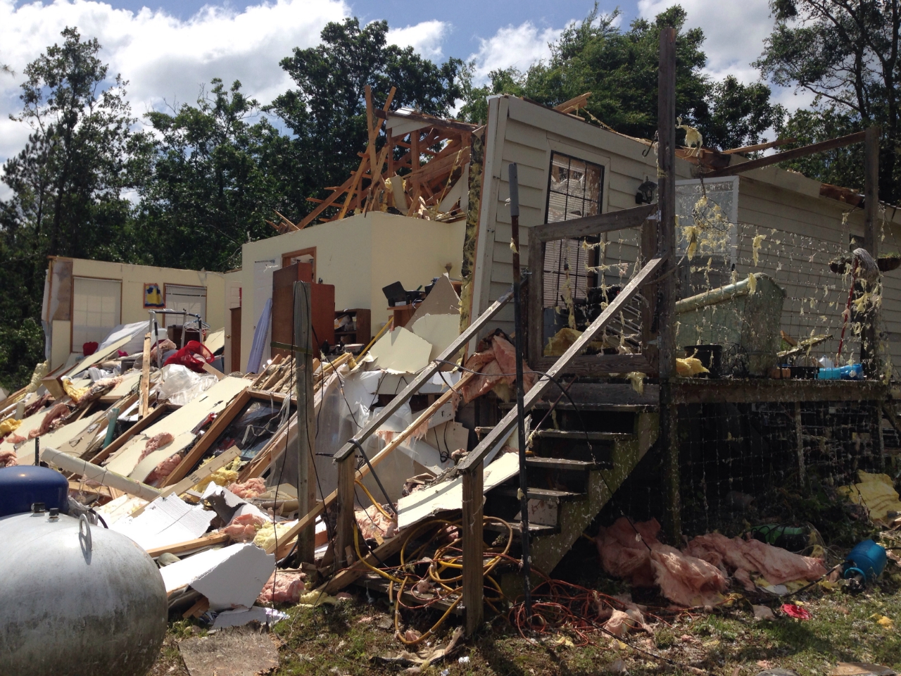 EF2 damage near Lindale, TX.