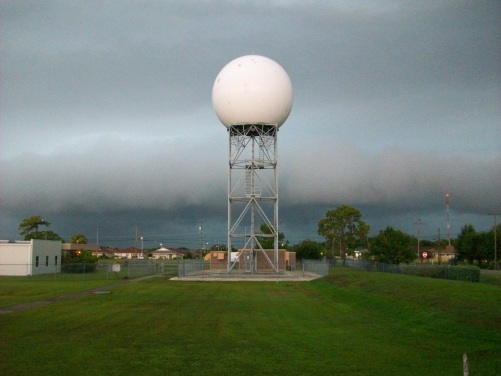 Doppler radar at Ruskin, before a squall.