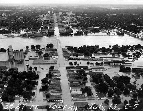 Photograph of flooded Topeka '51