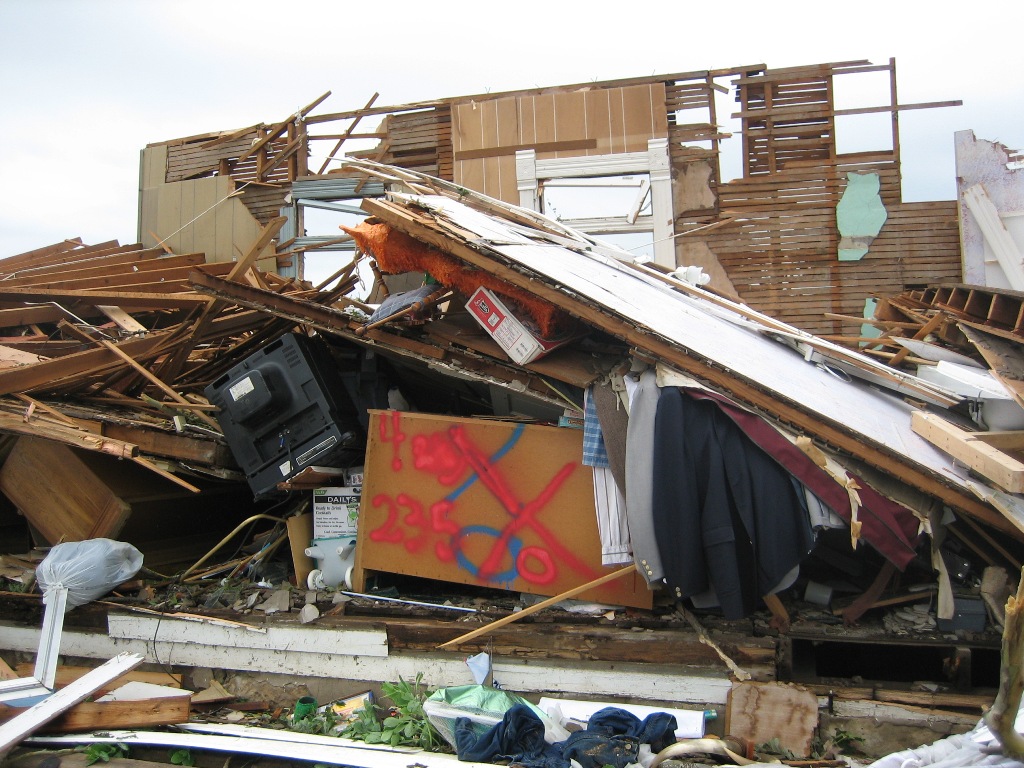 Chapman Tornado June 11, 2008 - NWS Topeka, KS1024 x 768