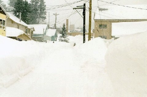 Lead digs out from another 18 inches overnight.